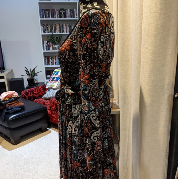 Paisley side tie dress - Picture 2 of 3